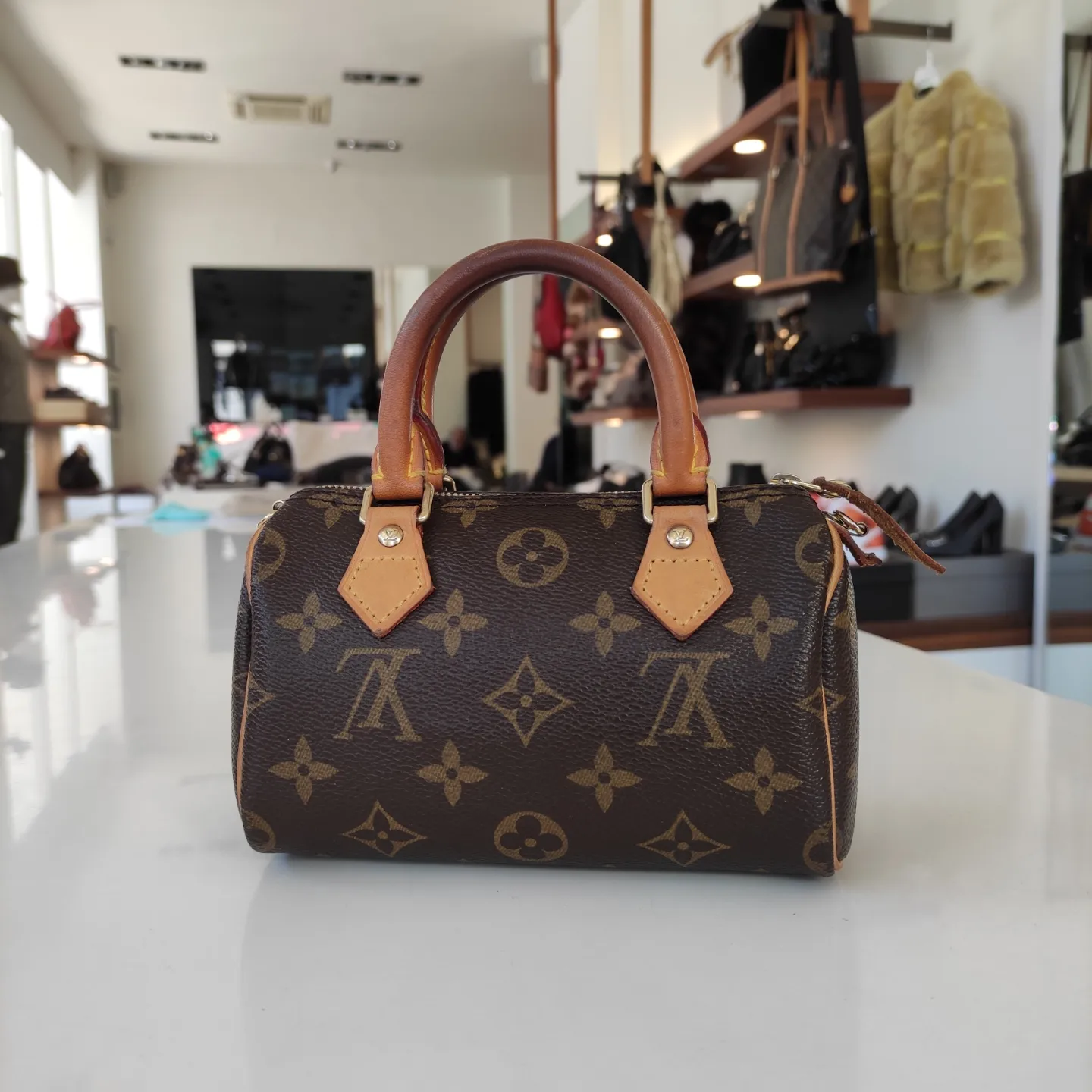 Louis Vuitton Nano Speedy 2020 (fuori produzione) - Abbigliamento