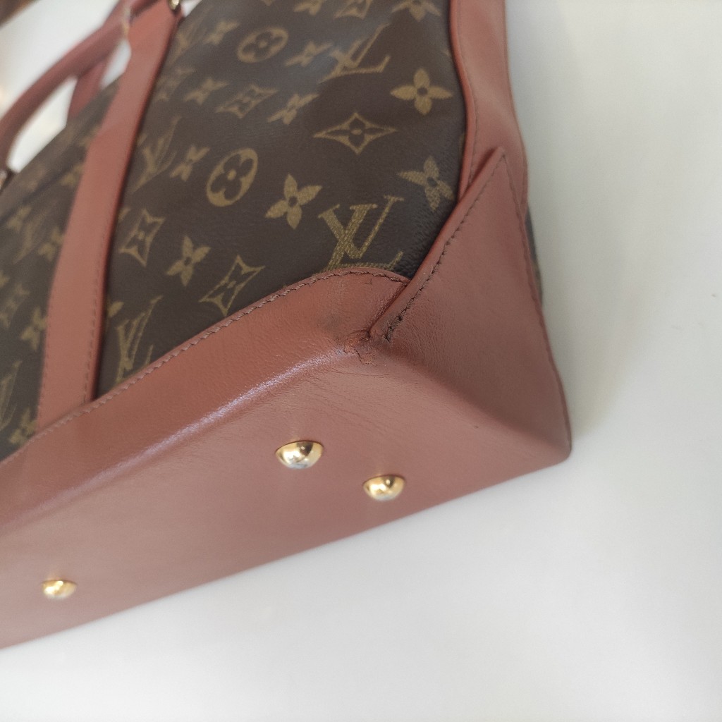 Borsa Louis Vuitton Sac weekend MM vintage in tela monogram e finiture in  pelle marrone – Easy Luxury – Borse usate di Lusso