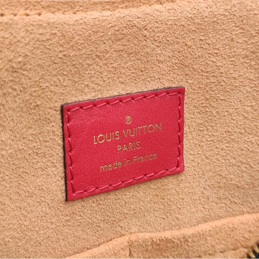 Borsa Louis Vuitton Tuileries in tela monogram e finiture in pelle – Easy  Luxury – Borse usate di Lusso