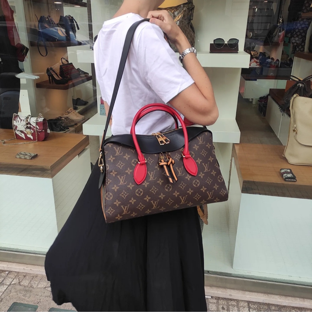 Borsa Louis Vuitton Tuileries in tela monogram e finiture in pelle – Easy  Luxury – Borse usate di Lusso