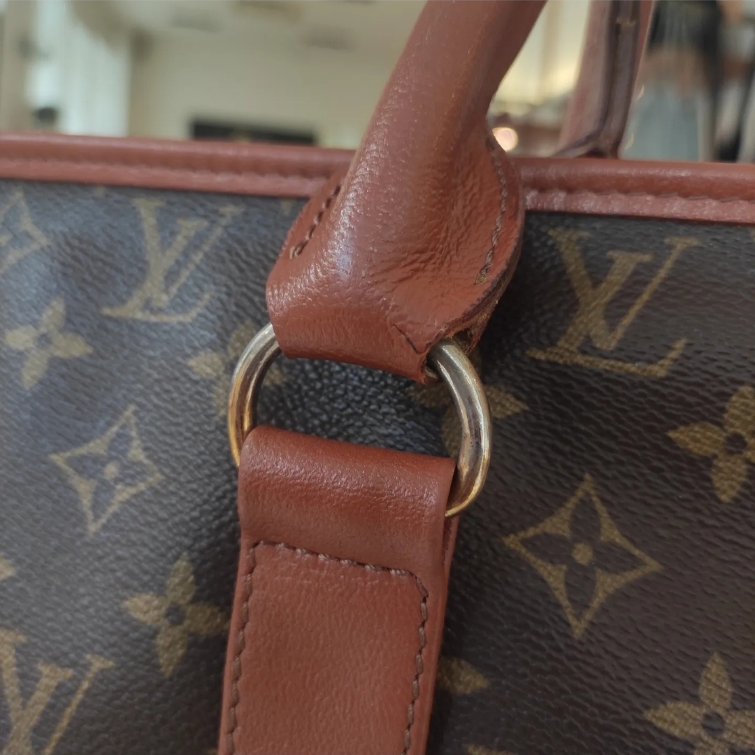 Borsa Louis Vuitton Sac weekend MM vintage in tela monogram e finiture in  pelle marrone – Easy Luxury – Borse usate di Lusso