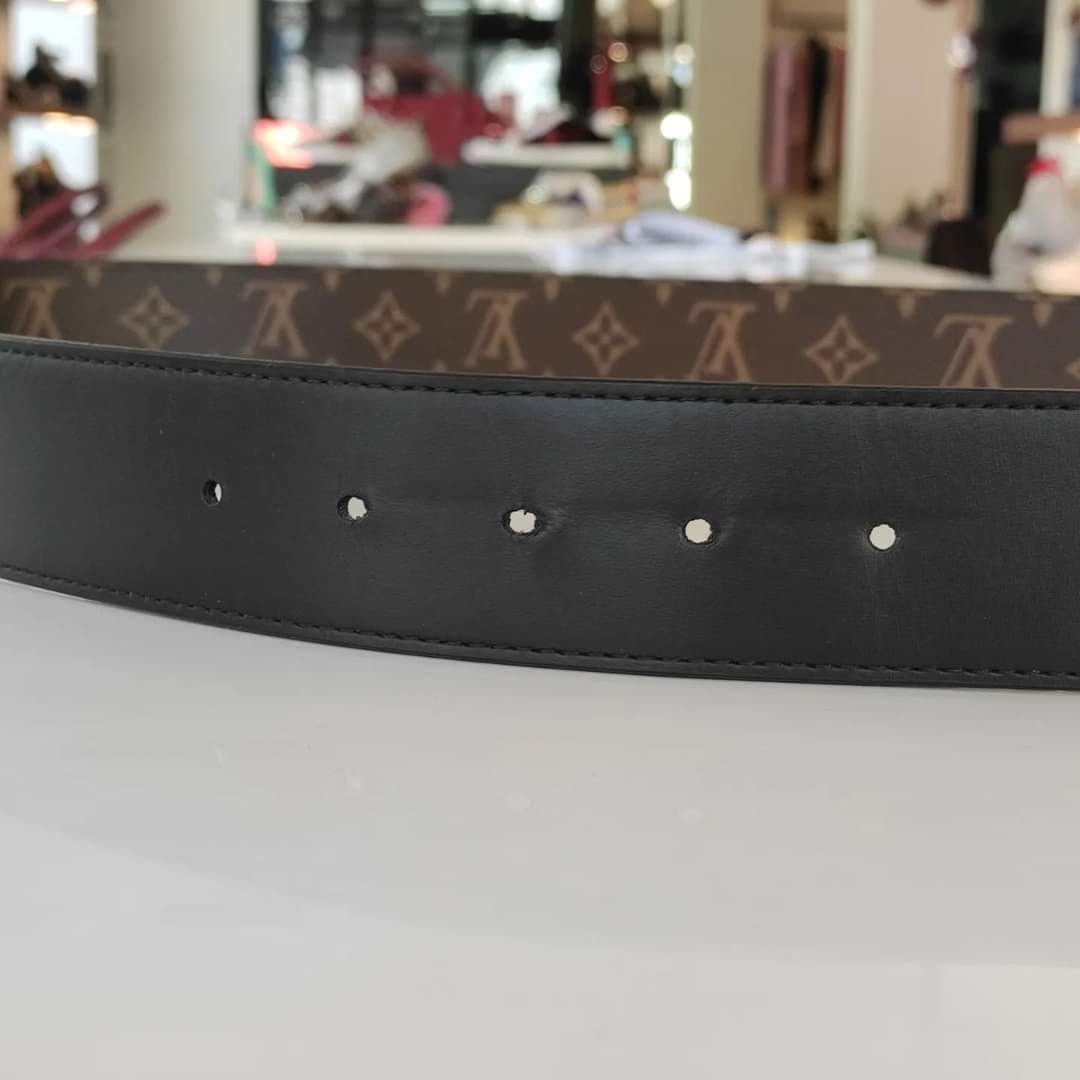 Cintura Louis Vuitton Initiales - Bidoo