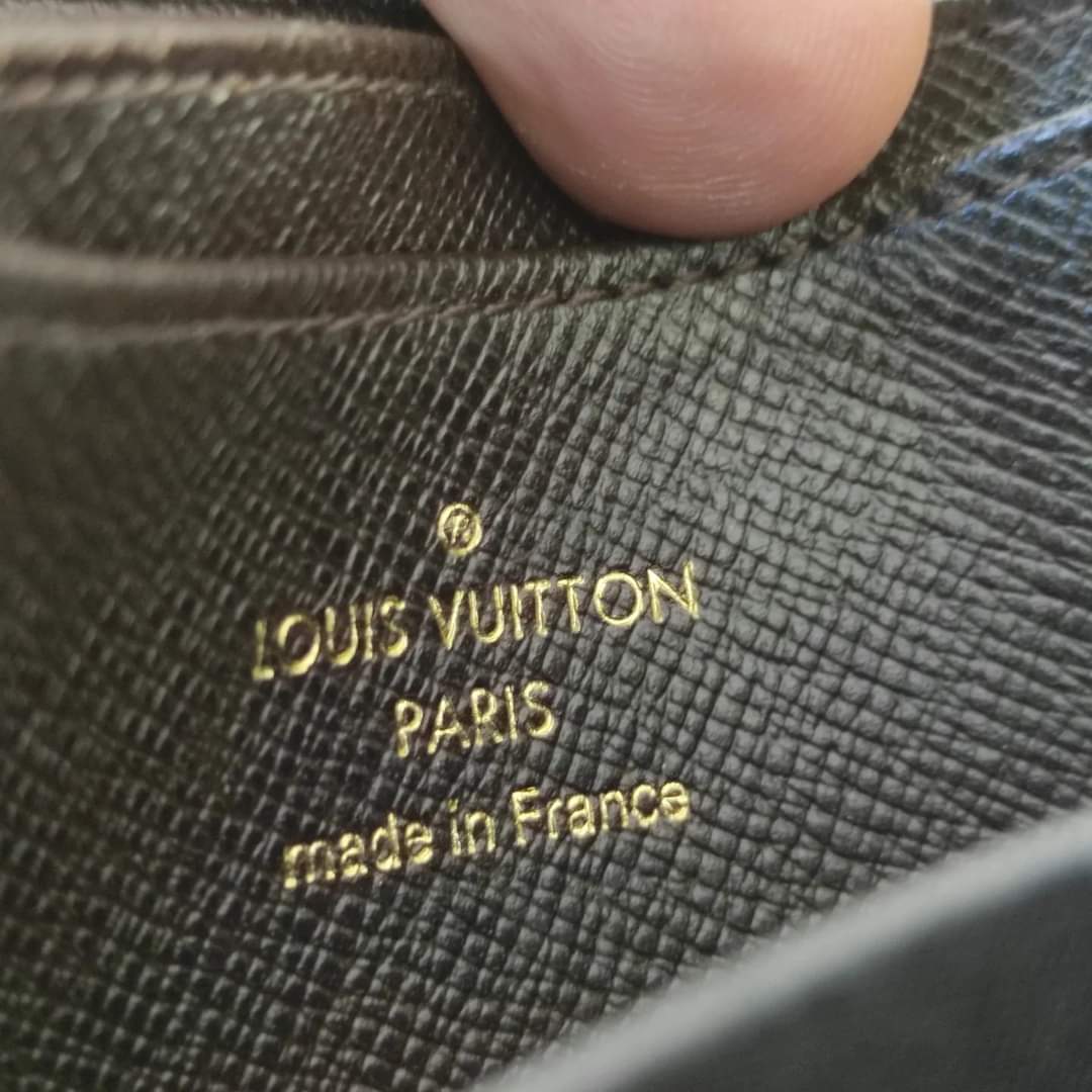 Porta cellulare Louis Vuitton – Easy Luxury – Borse usate di Lusso