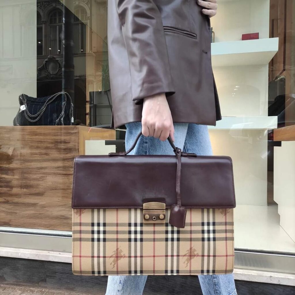 Borsa burberry on sale righe orizzontali