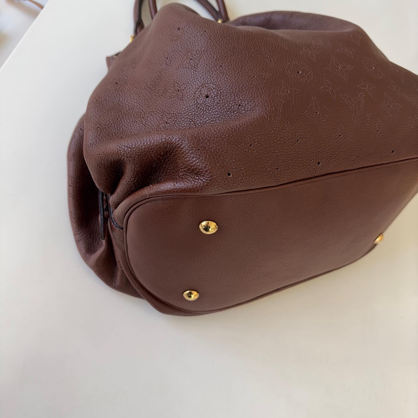 Louis Vuitton Mahina XL Ivory - Handbag - Catawiki