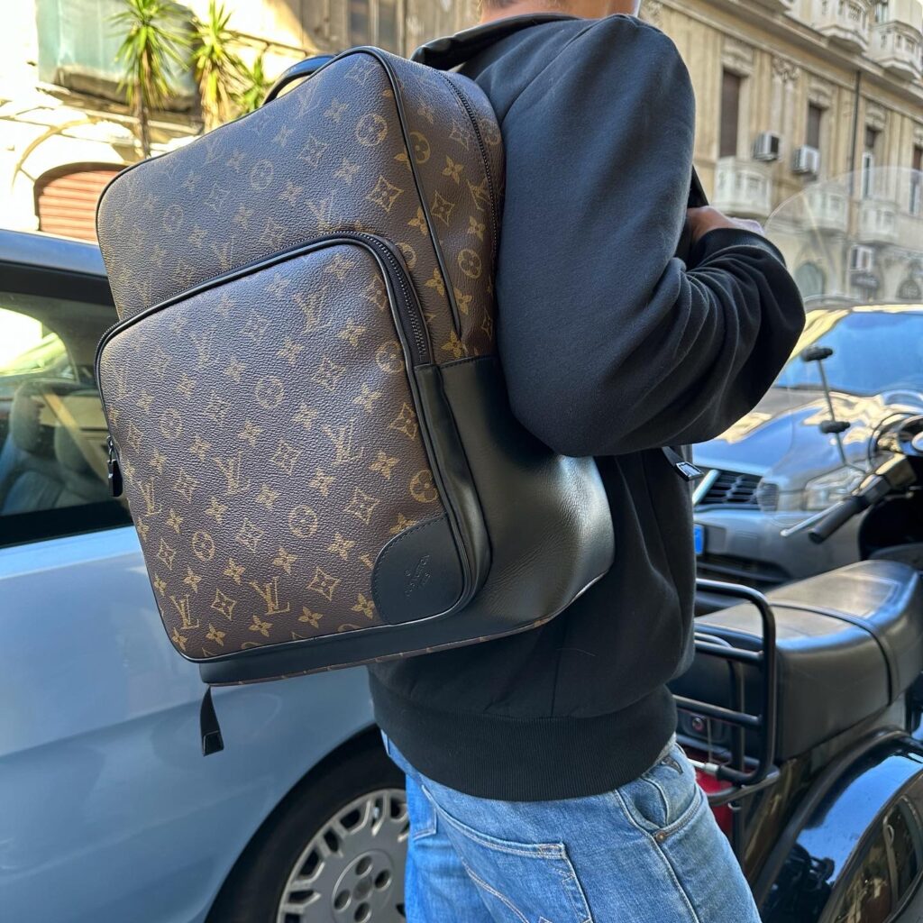 zainetto louis vuitton uomo