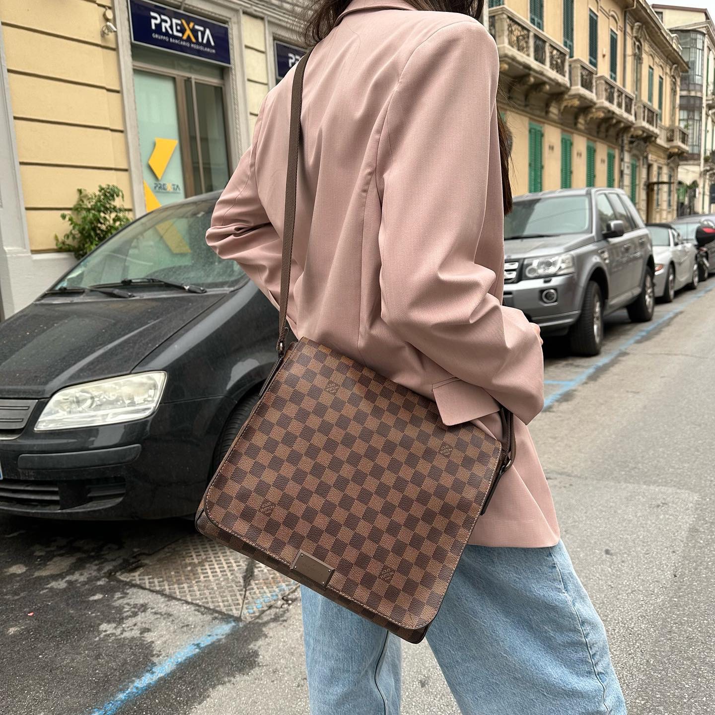 Messenger Louis Vuitton District MM in tela Damier Ebene e