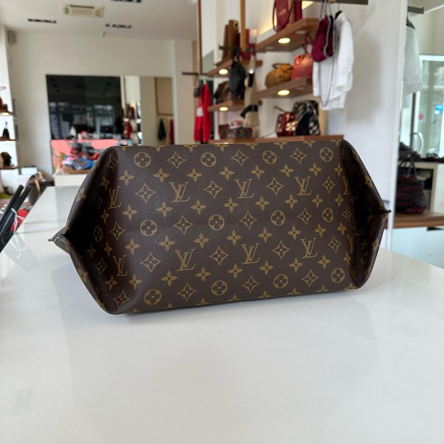 Borsa Louis Vuitton Viva Cité in tela monogram e finiture in