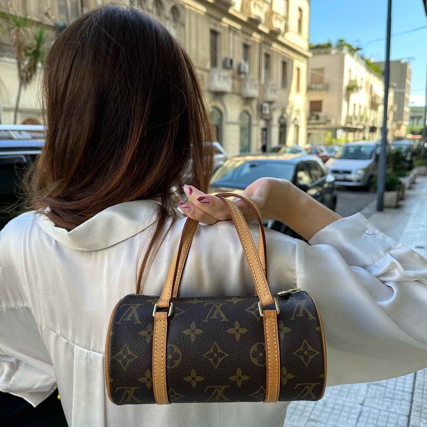 Borsa Louis Vuitton Papillon 19 in tela monogram e finiture in vacchetta  naturale – Easy Luxury – Borse usate di Lusso