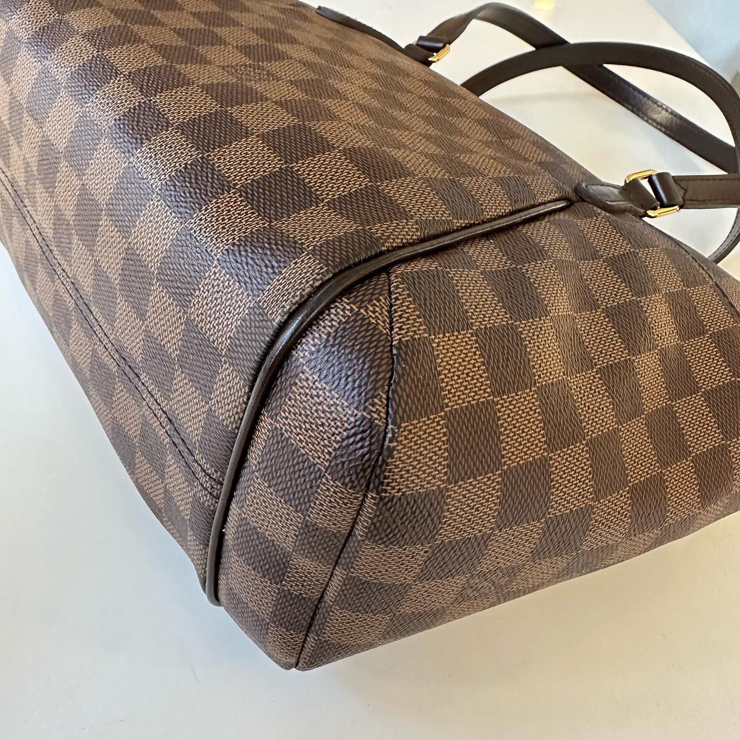 Louis Vuitton borsa NéoNoé in tela monogram e finiture in