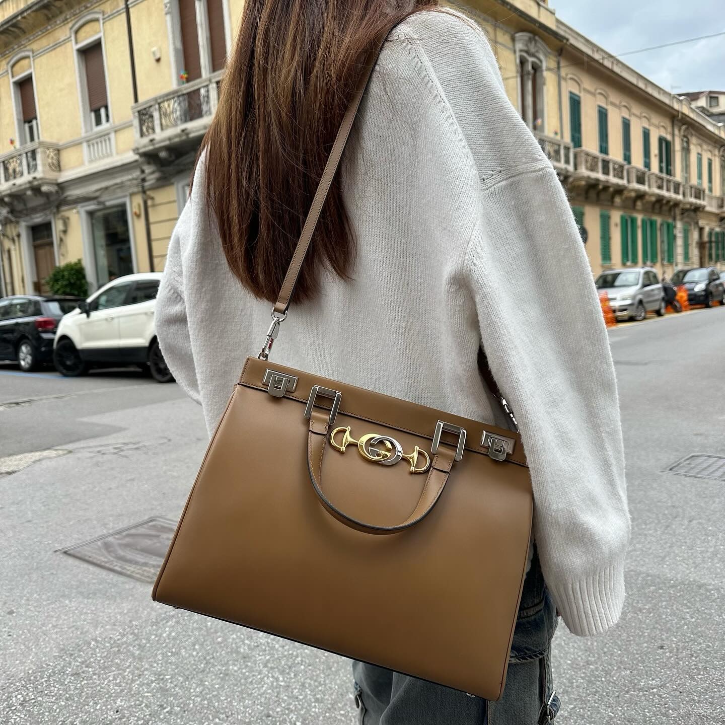 Borsa Gucci Zumi in pelle liscia misura media Stile 564714 Easy Luxury Borse usate di Lusso