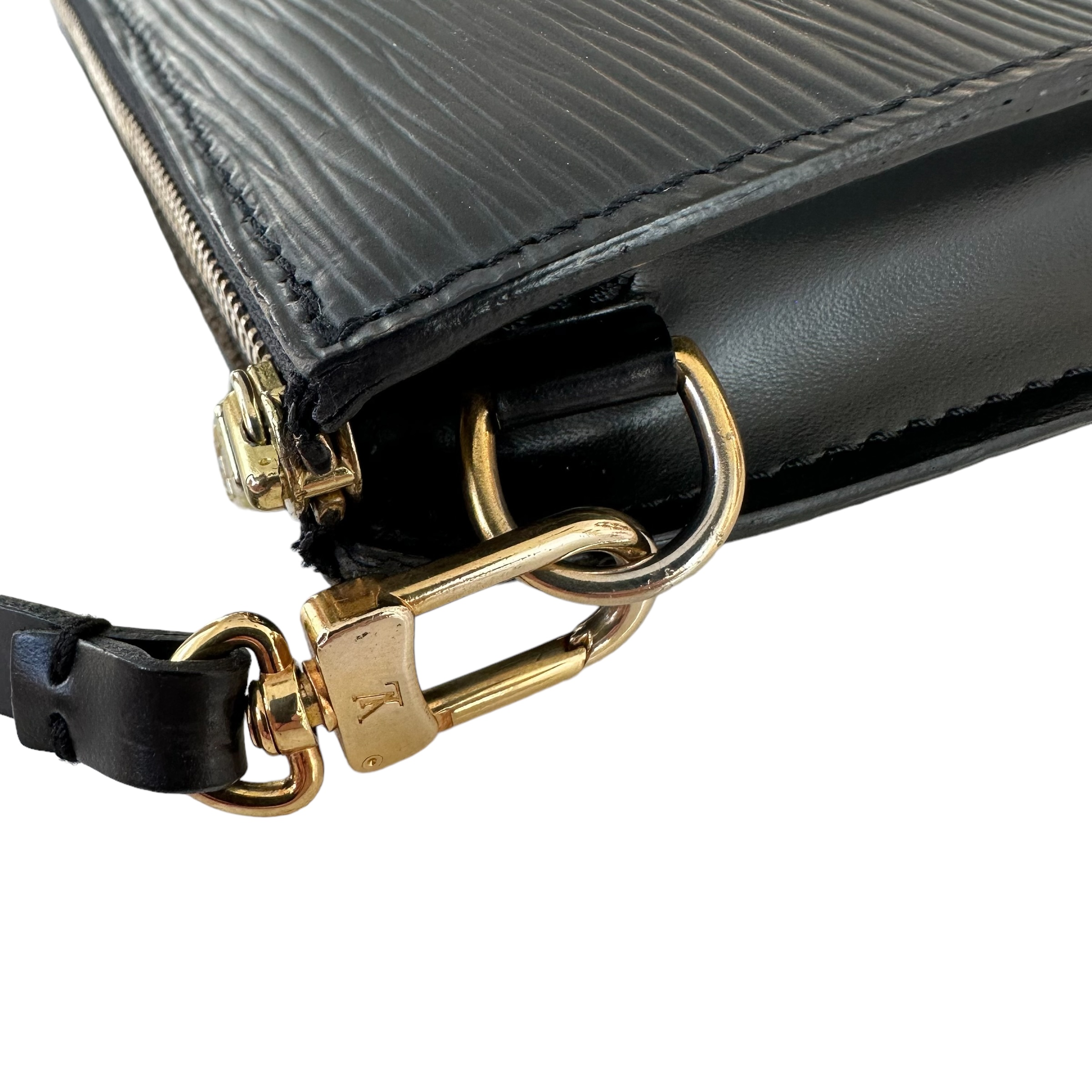 Pochette louis vuitton black hotsell